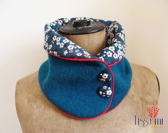 Col tour de cou snood laine bouillie Liberty Mitsi bleu canard et rouge fleurs accessoire original pour femme