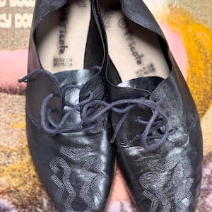 Vintage soft leather metallic blue navy flat shoes