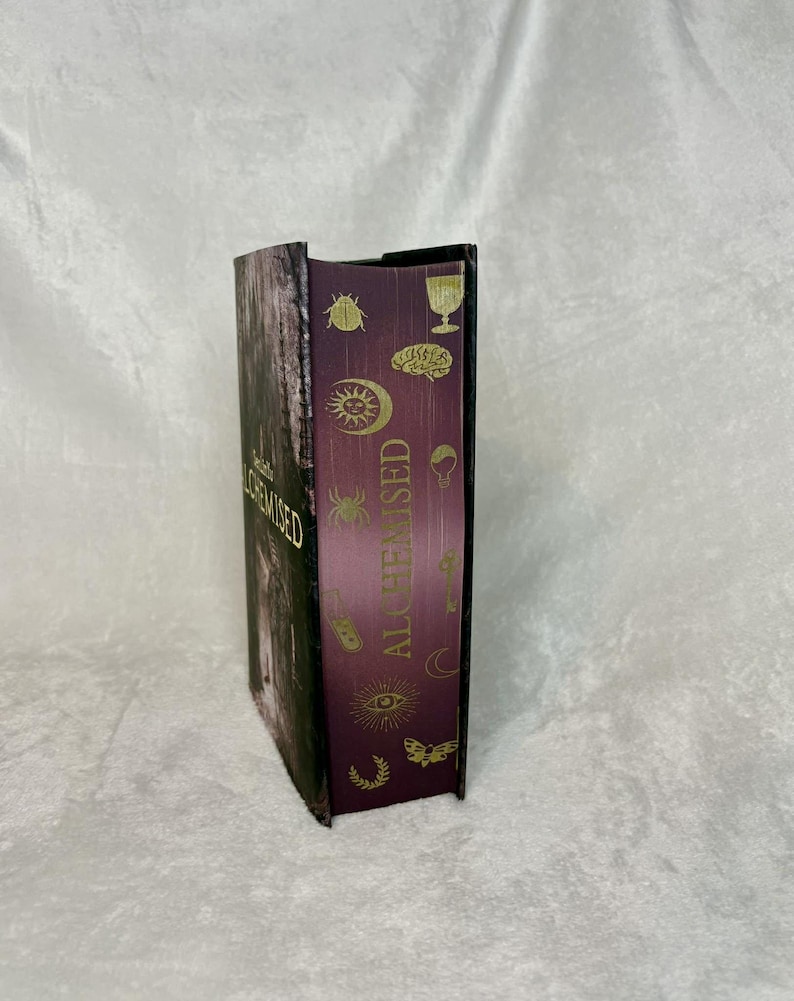 Alchemised by SenLinYu with custom sprayed edges | Dark fantasy book image 5