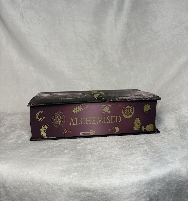 Alchemised by SenLinYu with custom sprayed edges | Dark fantasy book image 2