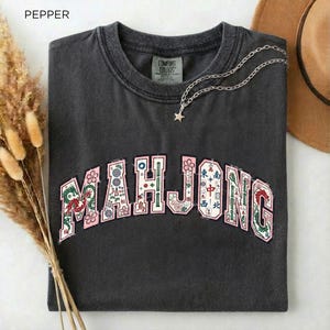 Mahjong-tröja, Mahjong-älskare-t-shirt, spelkvällsgrafik-tröja, rolig Mahjong-spelare-tröja, kakelspelsentusiast unisex presenttröja bild 9