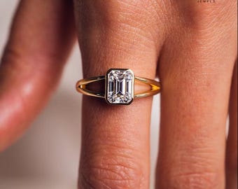 Anillo de bisel con corte esmeralda / Anillo de compromiso de doble banda de 1,55 quilates / Anillo moderno de oro de 14 quilates con vástago dividido / Anillo de bodas minimalista con bisel para ella