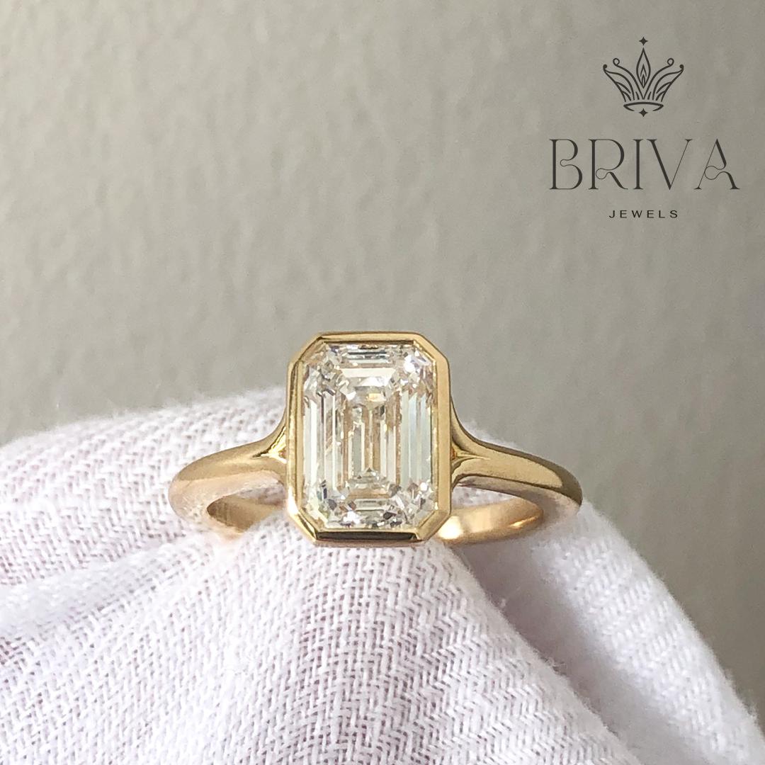 2ct Moissanite Ring mit Smaragdschliff | Solitär-Verlobungsring mit Split Band Design | Eleganter 14K Gold Ring für Sie