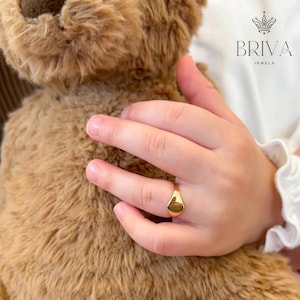 Kids Gold Oval Signet Ring in 14K Yellow Gold | Customizable Engravable Ring for Children | Minimalist Gold Pinky Ring for Girls and Boys