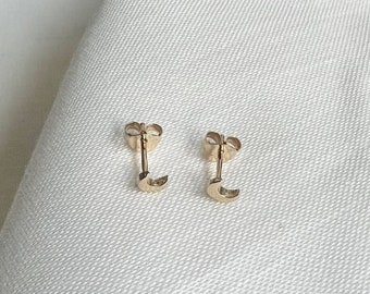 Mond Ohrstecker, Unendlichkeit, zierliche Ohrringe, zarte Ohrringe, Geschenk für sie, Kristall und Stein, Minimalist, handgemachter Schmuck, Geschenk