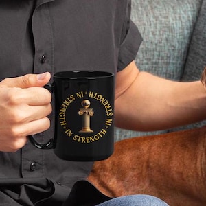 Masonic Mug In Strength Masonic Ritual Pillars Boaz Freemasons Cup Wisdom Motivational Black Glossy Mug Original Design Gift for Freemason