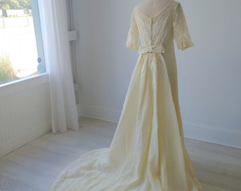 1950s wedding dress with train