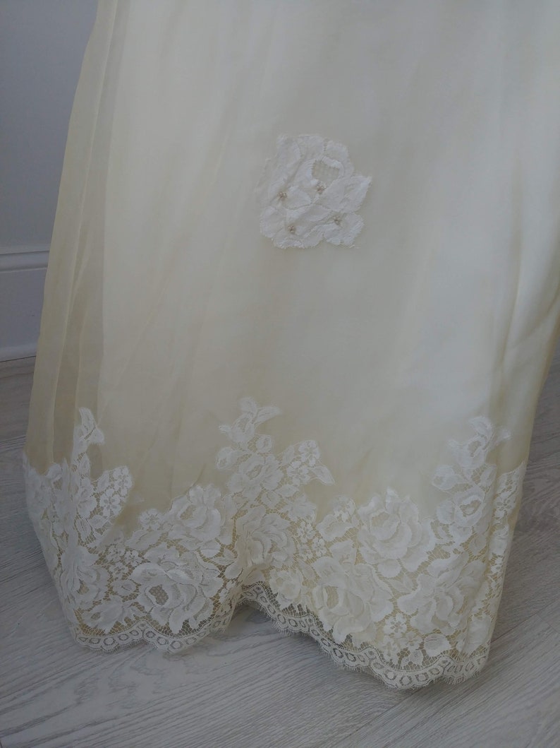 1950s wedding dress with train image 6