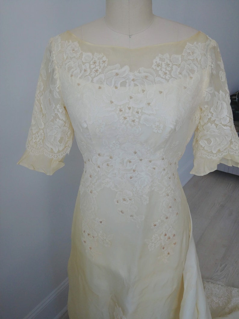 1950s wedding dress with train image 4