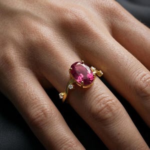 Bague en argent plaqué or 925 rubis clair, alliance rubis taille ovale Pierre 8 x 11 mm