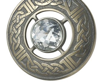 Scottish Kilt Brooch: Celtic Knot Tartan Sash Pin with Sparkling Stone