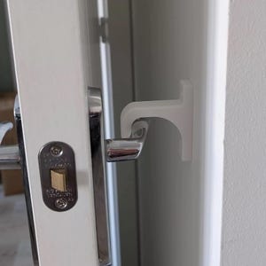 Gancho universal para manija de puerta, soporte de pared (blanco, negro, gris) imagen 3