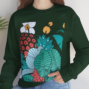 Floral Sweatshirt: Women&#39;s Botanical Crewneck - Cozy Spring Fashion