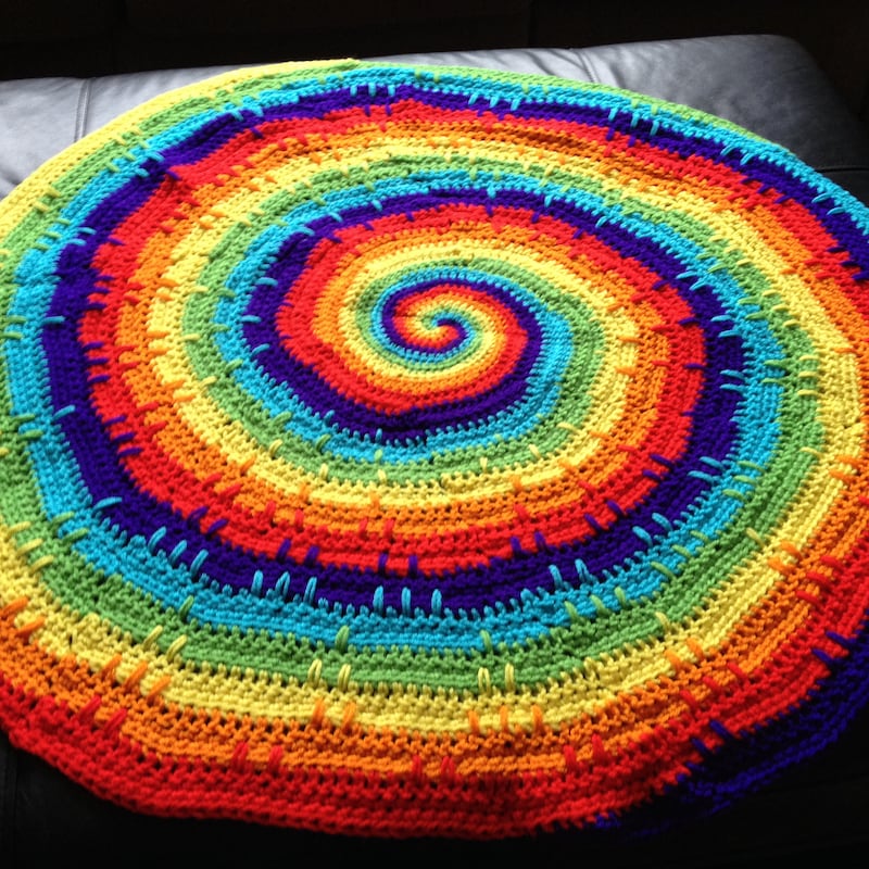 Pattern Print Tie Dye Hooded Blanket