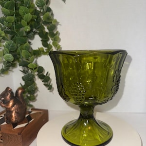 Vintage Green Harvest Grape Glass Pedestal Compote Candy Bowl Dish