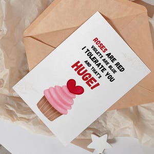 Grappige Valentijnsdagkaart | Rozen zijn rood, ik tolereer je | Afdrukbare A4-pdf | Eigenzinnige en sarcastische liefdeskaart | Digitale download