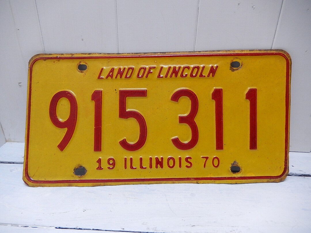 Vintage License Plate Illinois 1970 Yellow and Red Metal Etsy