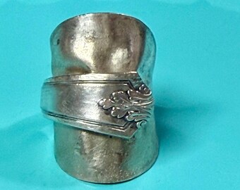 Spoon Ring leag themed