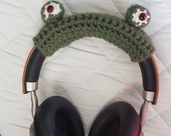 Crochet Frog Headphone Cover