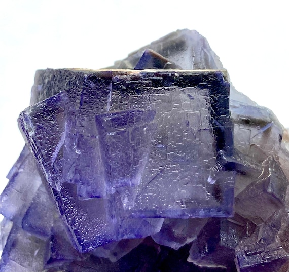 方解石を含む、珍しいユニークなファントム立方晶蛍石結晶標本