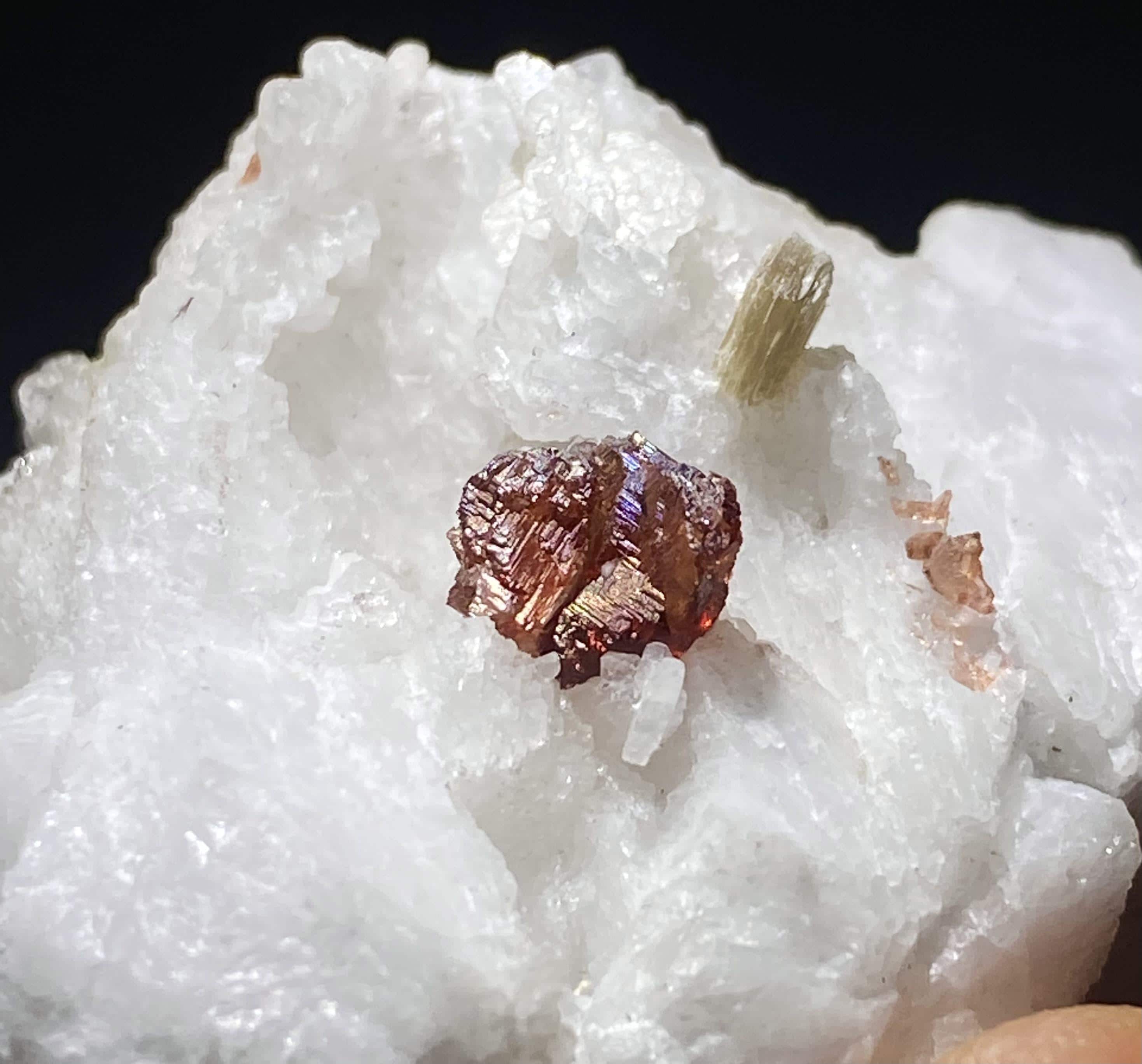 148 Carats Unique Etched Spessartine Garnet with Mica Crystal On Matrix from Pakistan @ 40x30x28mm/Earthy Home Decor & Display Collectible