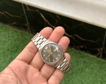 Vintage Seiko 5 Automatic Watch: white  Dial, Japan Made
