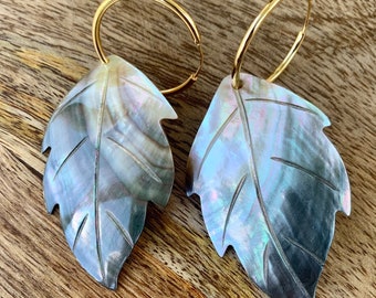 Carved leaves earrings