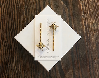Handmade vintage style bumblebee bobby pins // gift idea for her // boho nature bug insect // gift idea under 20 // entomologist entomology