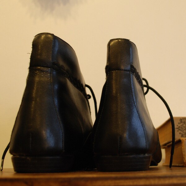 black lace up granny ankle boots size 8 1\/2