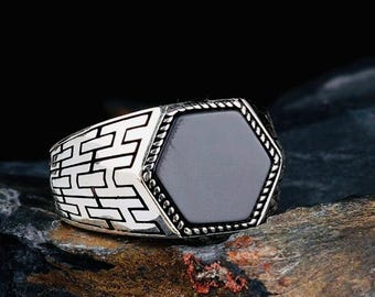 925 Sterling Silver Men’s Ring with Onyx Stone