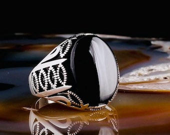 925 Sterling Silver Men’s Oval Ring with Onyx Stone