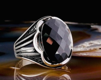 925 Sterling Silver Men’s Ring with Faceted Black Zircon Stone