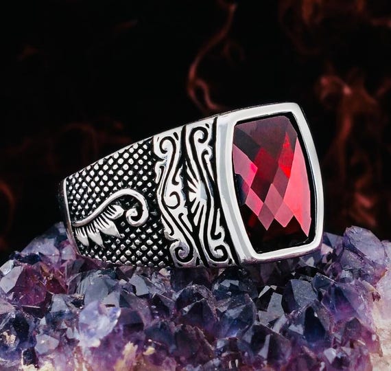 925 Sterling Silver Men’s Ring with Oval Rectangular Red Zircon Stone – 8.96 g