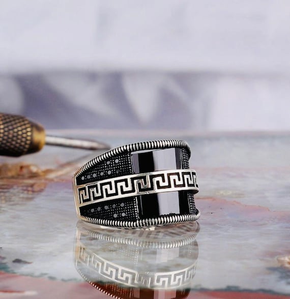 925 Sterling Silver Men’s Ring with Black Zircon Stone