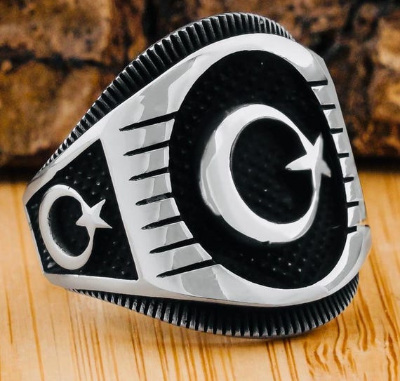 925 Sterling Silver Men’s Ring with Crescent and Star – 7.9 g
