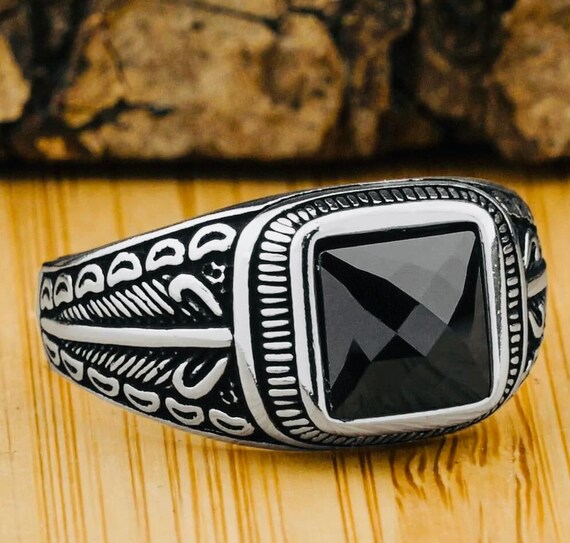 925 Sterling Silver Men’s Ring with Black Square Zircon Stone & Pattern Design – 7.4 g