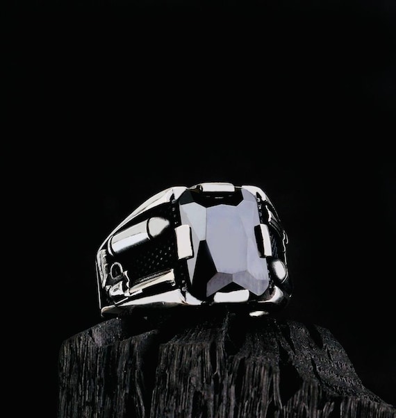 925 Sterling Silver Men’s Ring with Zircon Stone and Revolver Design