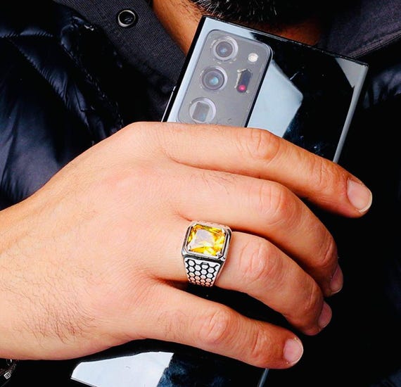 925 Sterling Silver Men’s Ring – Honeycomb Design with Zircon Stone