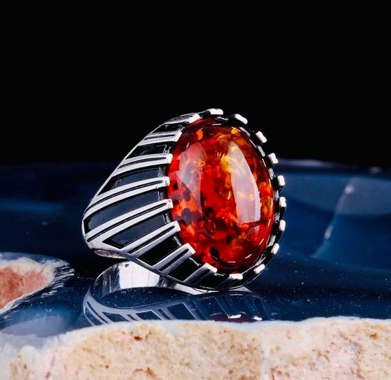 925 Sterling Silver Men’s Ring with Synthetic Amber Stone – Oval Design