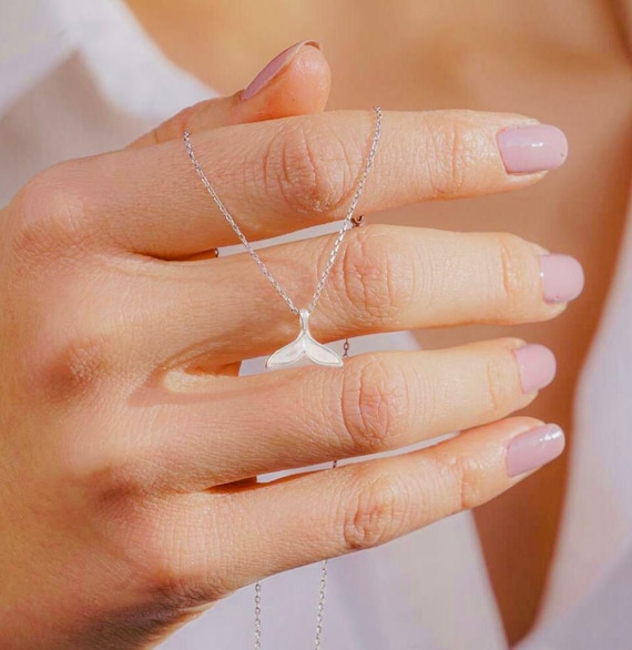 925 Sterling Silver Whale Tail Necklace with Mother of Pearl – Elegant Pendant