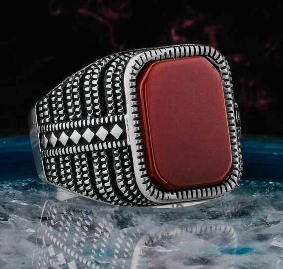 925 Sterling Silver Men’s Ring with Red Agate Stone – 7.4 g