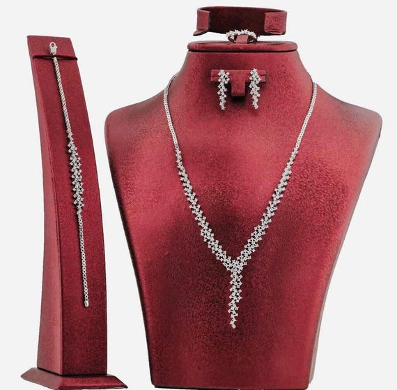 925 Sterling Silver Women’s Jewelry Set with Zircon Stones