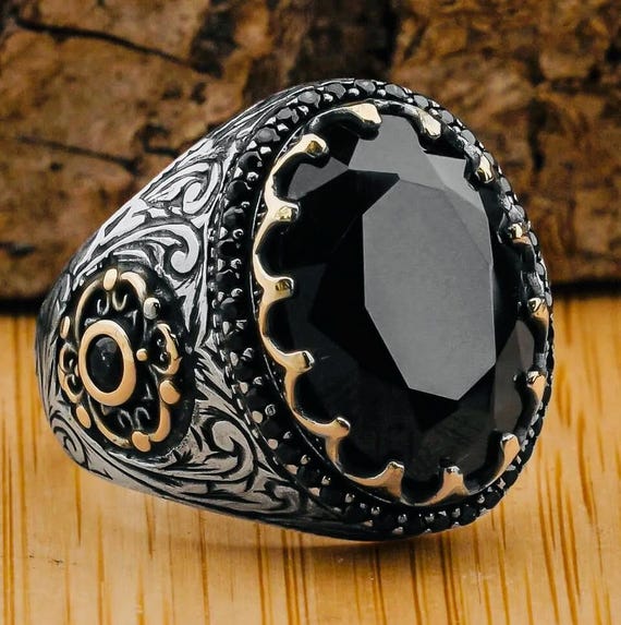 925 Sterling Silver Men’s Ring with Black Zircon and Engraved Design