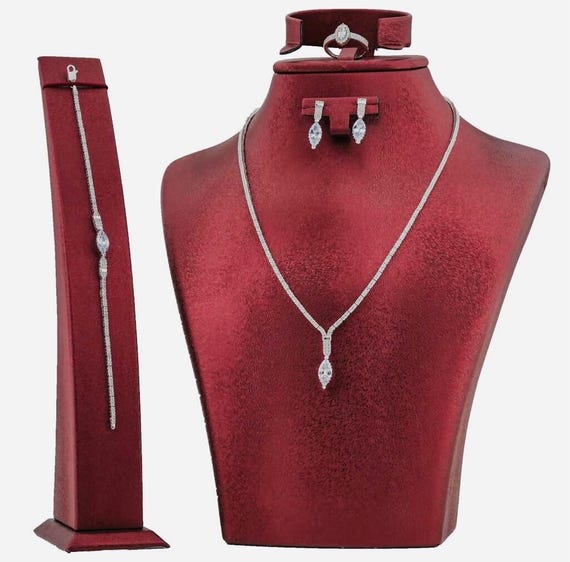 925 Sterling Silver Elegant Women’s Jewelry Set