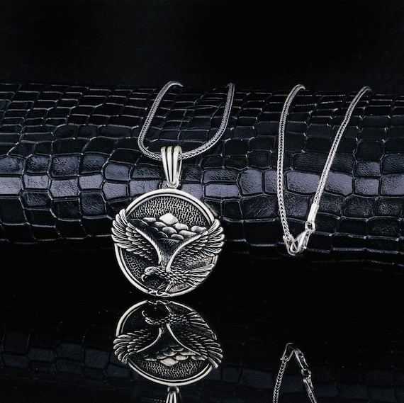 Eagle Motif Medallion 925 Sterling Silver Men’s Necklace – 60 cm – 16.6 g