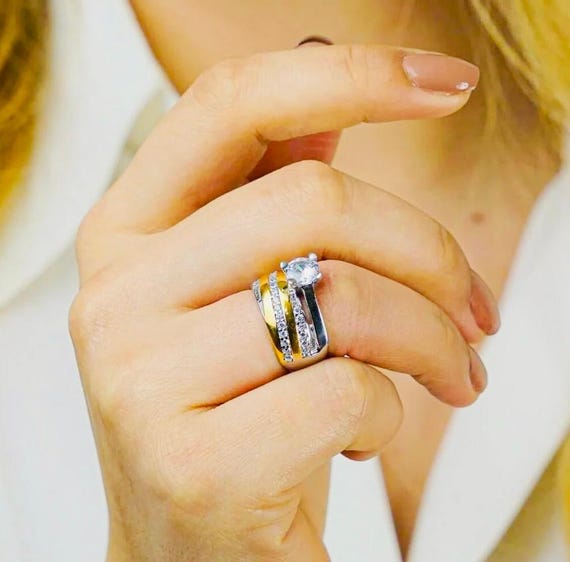 925 Sterling Silver Rose Plated Half Eternity Solitaire Ring – 4 g