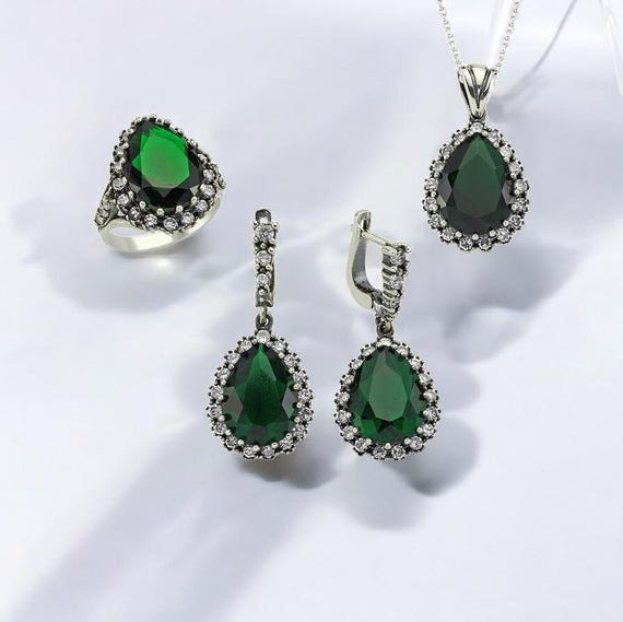 Hurrem Sultan Inspired Silver Jewelry Set | Vintage Set with Emerald Green Teardrop Stone