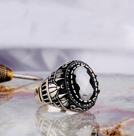 925 Sterling Silver Men’s Ring – Minaret Design with Zircon Stone