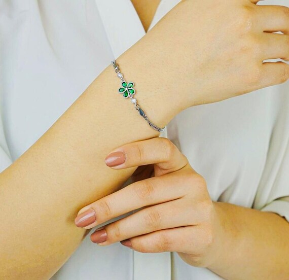 925 Sterling Silver Emerald Green Flower Bracelet – 18 cm
