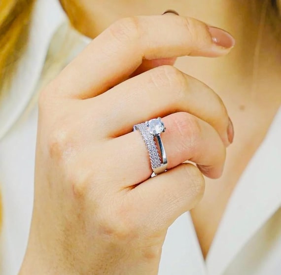 925 Sterling Silver Two Row Half Eternity Solitaire Ring – Zircon – 5g